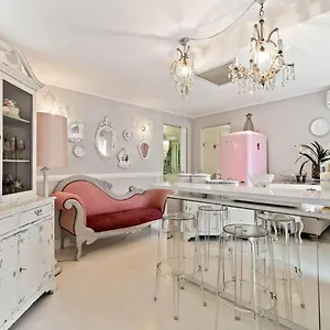 https://attico-milano.it-lombardy.com